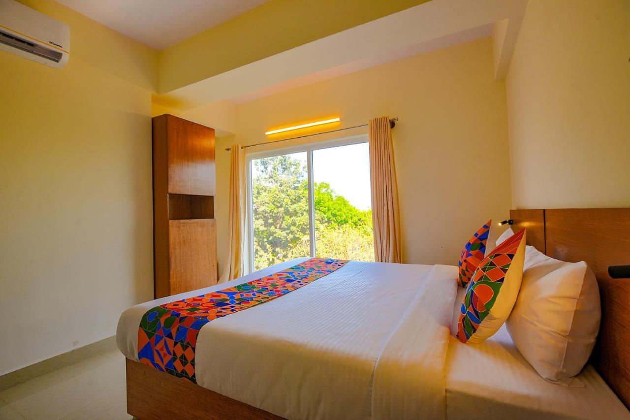 Fabhotel Gr Lake View - Btm Layout Бангалор Экстерьер фото