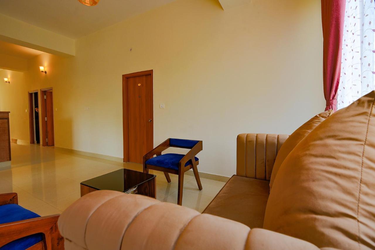 Fabhotel Gr Lake View - Btm Layout Бангалор Экстерьер фото