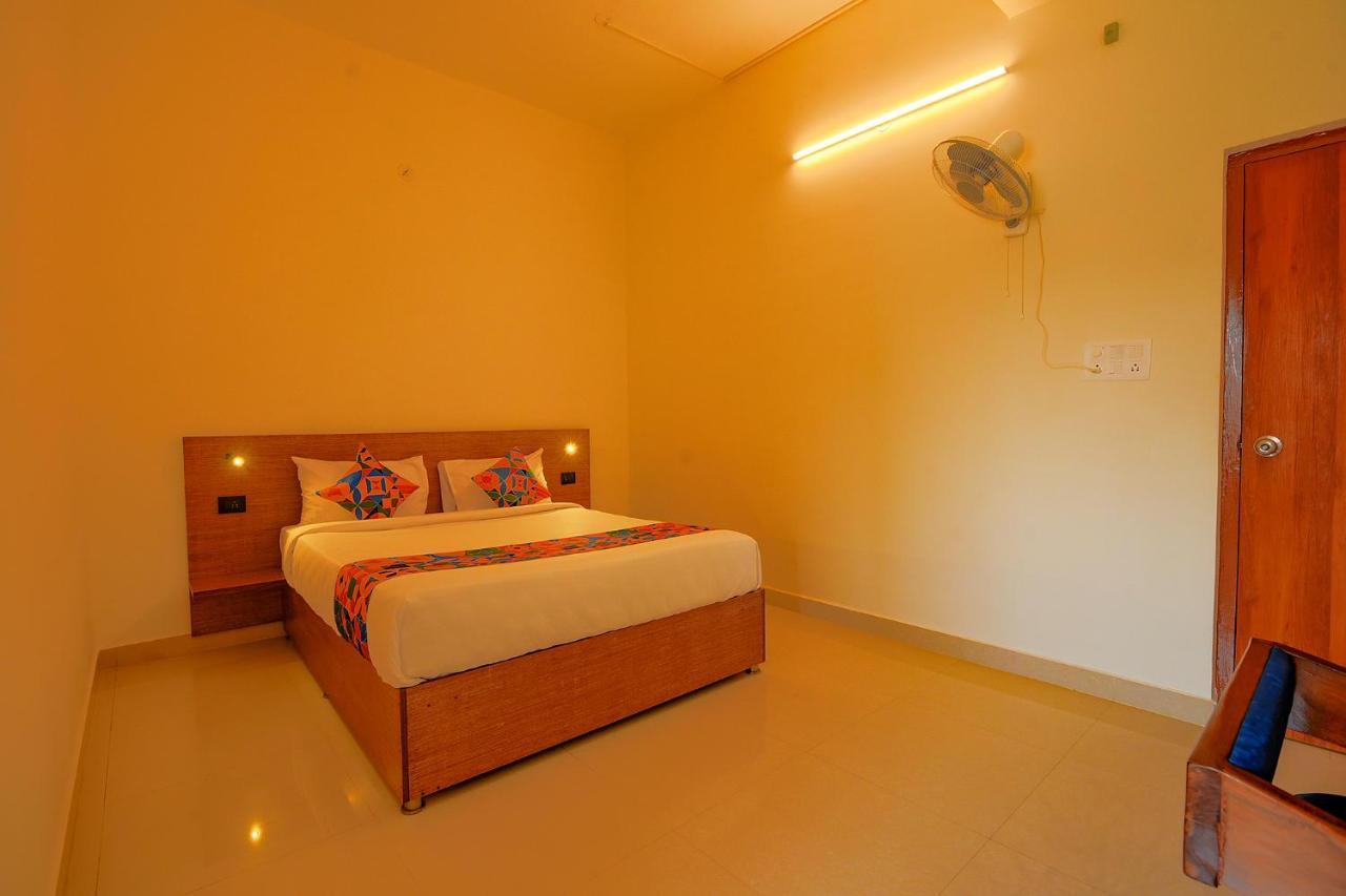 Fabhotel Gr Lake View - Btm Layout Бангалор Экстерьер фото